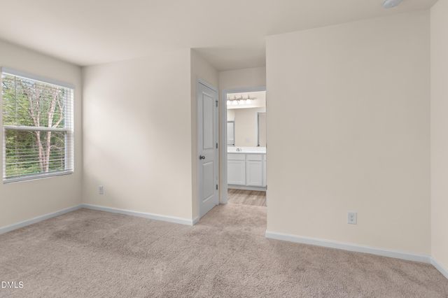 932 Berkeley Glen Road, Zebulon, NC 27597