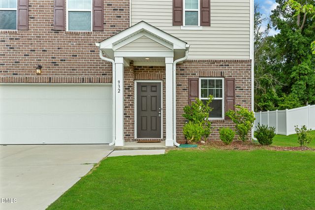 932 Berkeley Glen Road, Zebulon, NC 27597