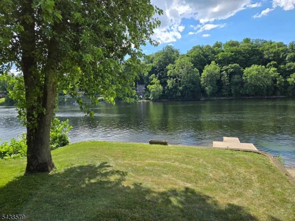 2967 River Rd, Harmony Twp., NJ 08865