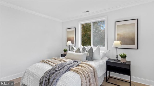 2529 LIBERTY PKWY, Baltimore, MD 21222