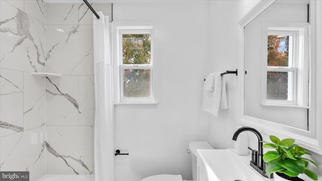 2529 LIBERTY PKWY, Baltimore, MD 21222