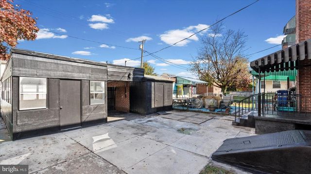 2529 LIBERTY PKWY, Baltimore, MD 21222