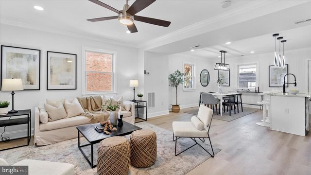 2529 LIBERTY PKWY, Baltimore, MD 21222