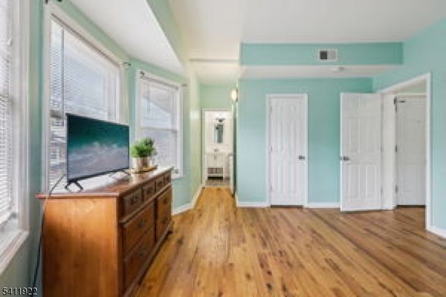 46 Osborne Ter, Newark City, NJ 07108