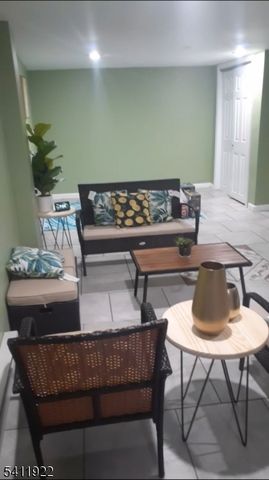 46 Osborne Ter, Newark City, NJ 07108