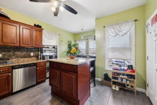 46 Osborne Ter, Newark City, NJ 07108