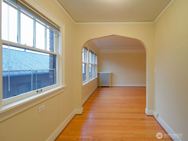 416 Summit Avenue E, Seattle, WA 98102