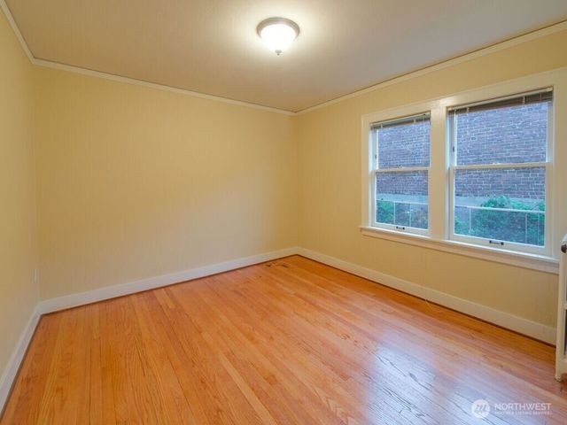 416 Summit Avenue E, Seattle, WA 98102