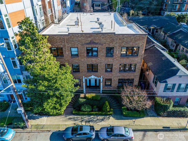 416 Summit Avenue E, Seattle, WA 98102