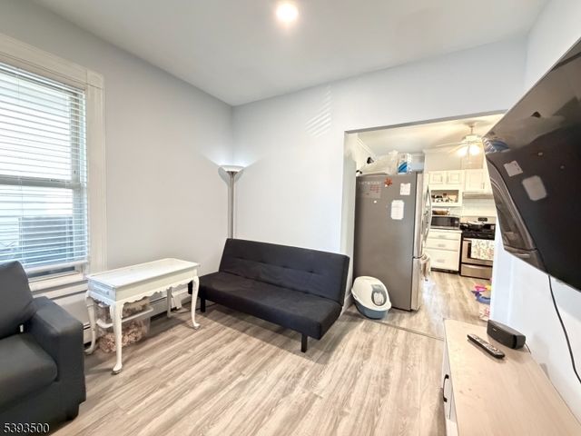 580 Monroe Ave, Elizabeth City, NJ 07201