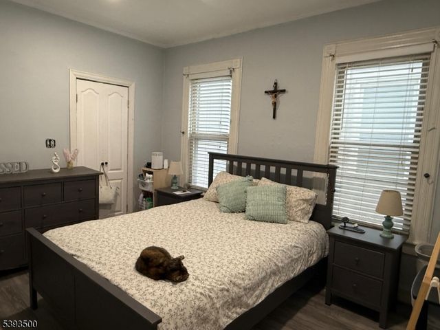 580 Monroe Ave, Elizabeth City, NJ 07201