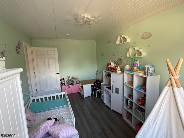 580 Monroe Ave, Elizabeth City, NJ 07201