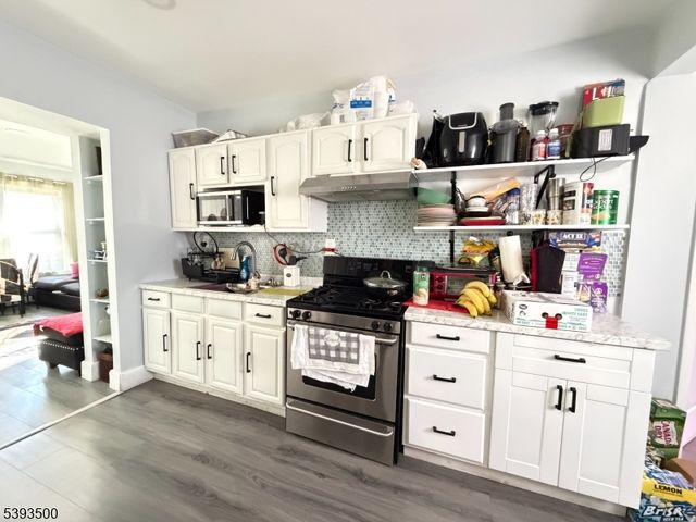 580 Monroe Ave, Elizabeth City, NJ 07201