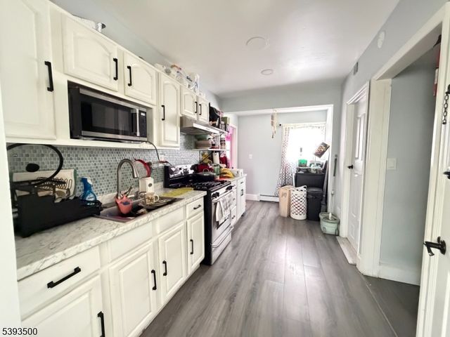 580 Monroe Ave, Elizabeth City, NJ 07201