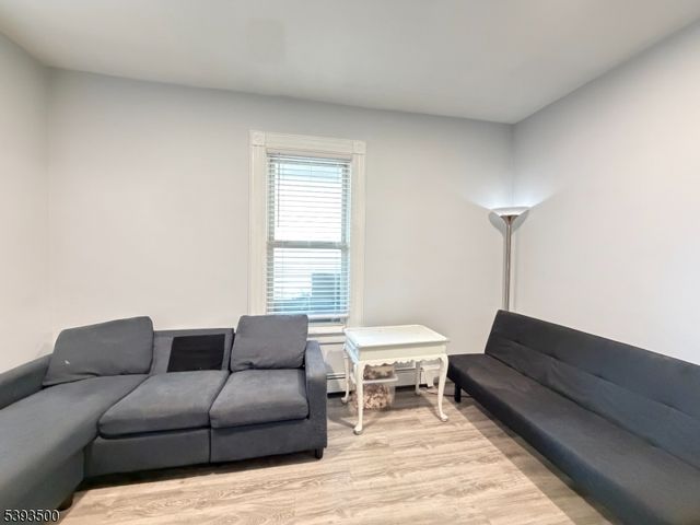 580 Monroe Ave, Elizabeth City, NJ 07201