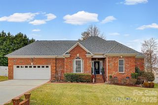 1605 Eden Glen Drive, Dallas, NC 28034
