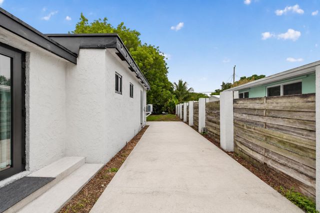 1436 NE 17TH Terrace, Fort Lauderdale, FL 33304