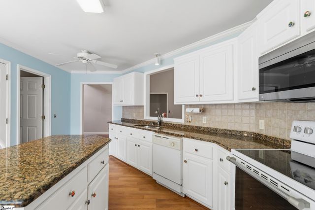 207 Kinard Way, Simpsonville, SC 29681