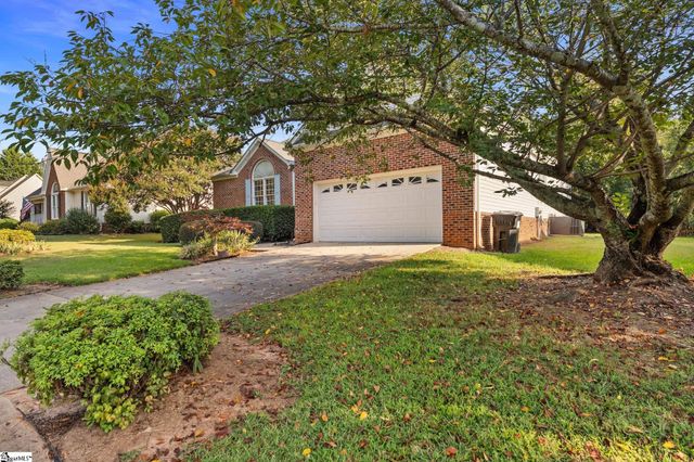207 Kinard Way, Simpsonville, SC 29681