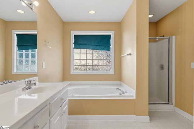 207 Kinard Way, Simpsonville, SC 29681