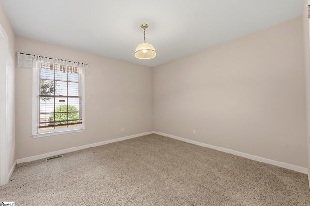 207 Kinard Way, Simpsonville, SC 29681