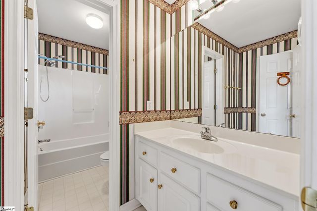 207 Kinard Way, Simpsonville, SC 29681