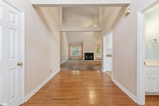 207 Kinard Way, Simpsonville, SC 29681