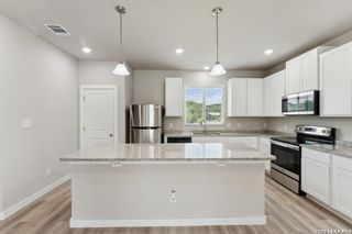 21503 Sir Walter Ln, San Antonio, TX 78256