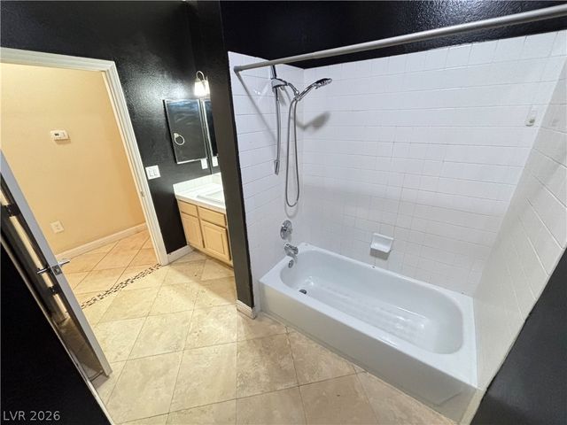 5250 South Rainbow Boulevard 2050, Las Vegas, NV 89118