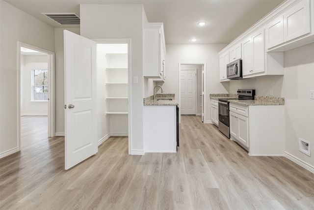 6144 Shawnee Drive, Mabank, TX 75156