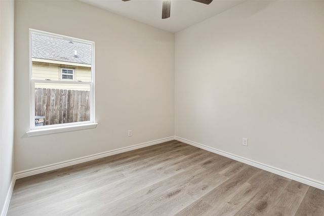 6144 Shawnee Drive, Mabank, TX 75156