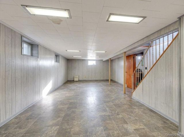 7918 257th Street, Glen Oaks, NY 11004