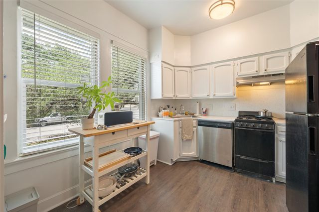 201 W 31st ST H, Austin, TX 78705