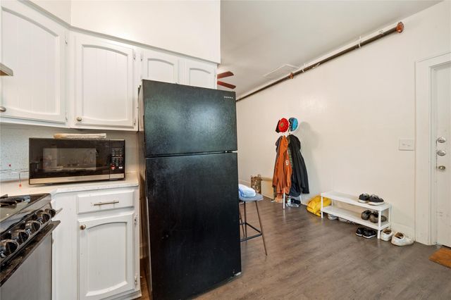 201 W 31st ST H, Austin, TX 78705