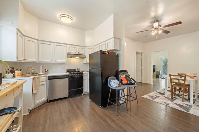 201 W 31st ST H, Austin, TX 78705