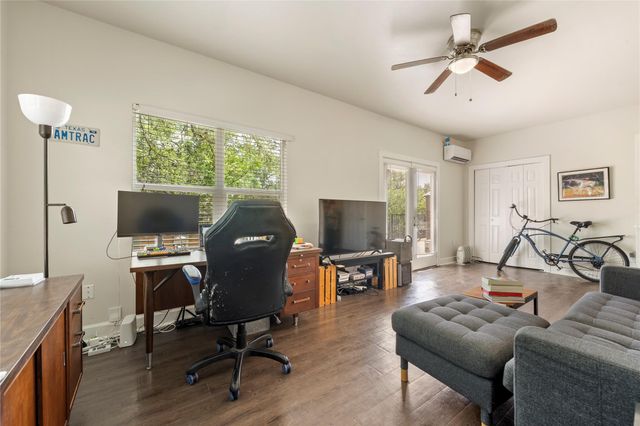 201 W 31st ST H, Austin, TX 78705