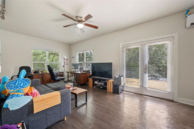 201 W 31st ST H, Austin, TX 78705