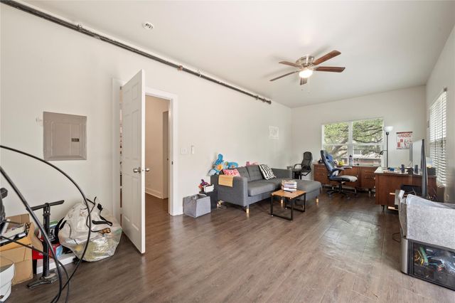 201 W 31st ST H, Austin, TX 78705