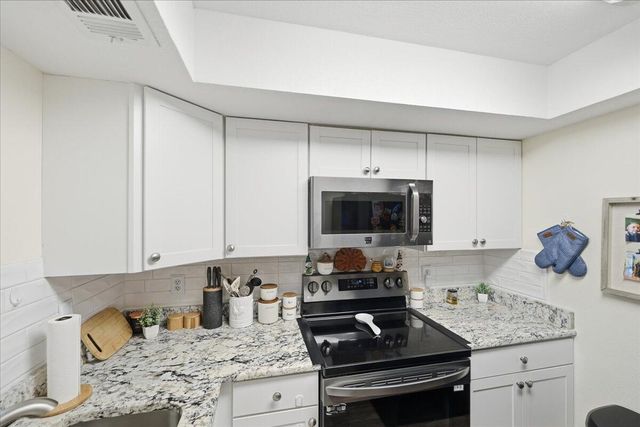 1506 SE Royal Green Circle 204, Port St. Lucie, FL 34952