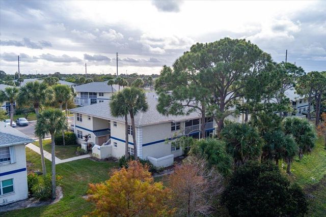 1506 SE Royal Green Circle 204, Port St. Lucie, FL 34952