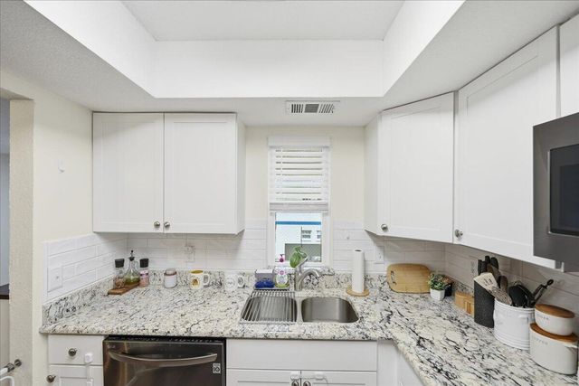 1506 SE Royal Green Circle 204, Port St. Lucie, FL 34952
