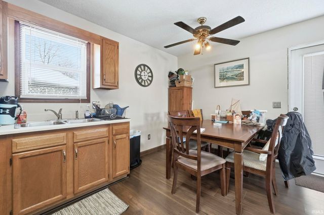 4908 Reckeweg Place, Fort Wayne, IN 46804