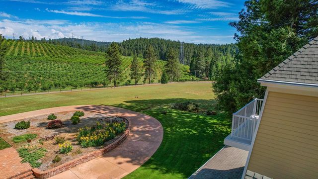 2640 Sky Ranch Ln, Camino, CA 95709