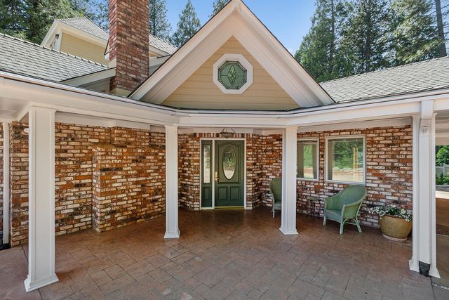 2640 Sky Ranch Ln, Camino, CA 95709