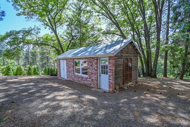 2640 Sky Ranch Ln, Camino, CA 95709