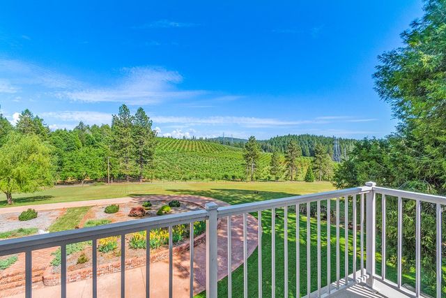 2640 Sky Ranch Ln, Camino, CA 95709