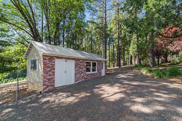 2640 Sky Ranch Ln, Camino, CA 95709