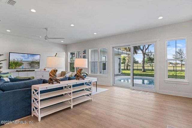 19 FAIRWAY Lane, Jacksonville Beach, FL 32250