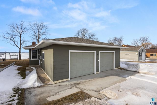 148 N Lake Dr Drive, Watertown, SD 57201