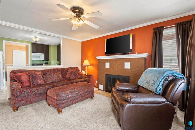 148 N Lake Dr Drive, Watertown, SD 57201